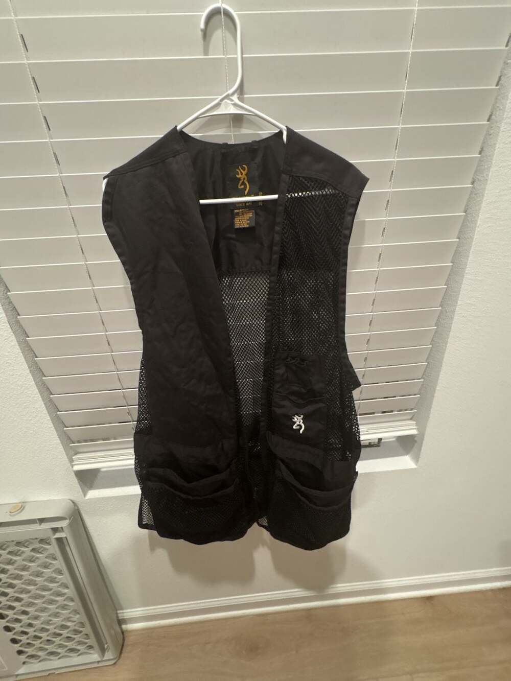 Browning Trapper Creek Shooting Vest Size 2XL Black Mesh